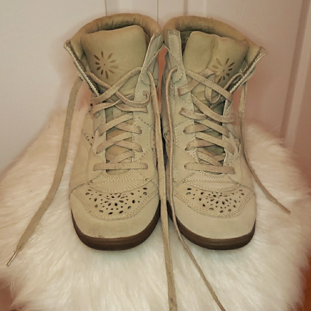 Skechers Wedge Suede Sneakers